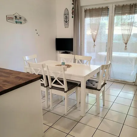 Paralia Apartman