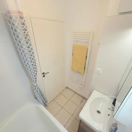 Paralia Apartman *